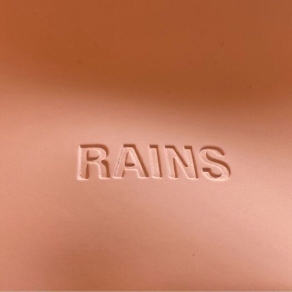 NWT RAINS Micro Box Bag Mini Crossbody Shoulder Bag Candy Pink Water Resistant - Picture 4 of 11